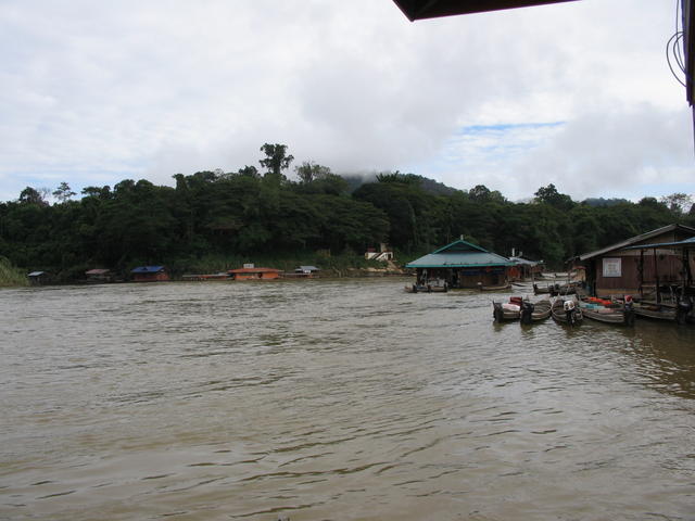 Tmn Negara Floating Restaurant